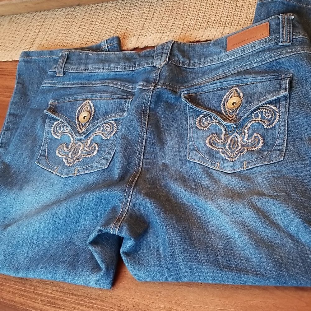 Artisan Crafted cropped jean size 10